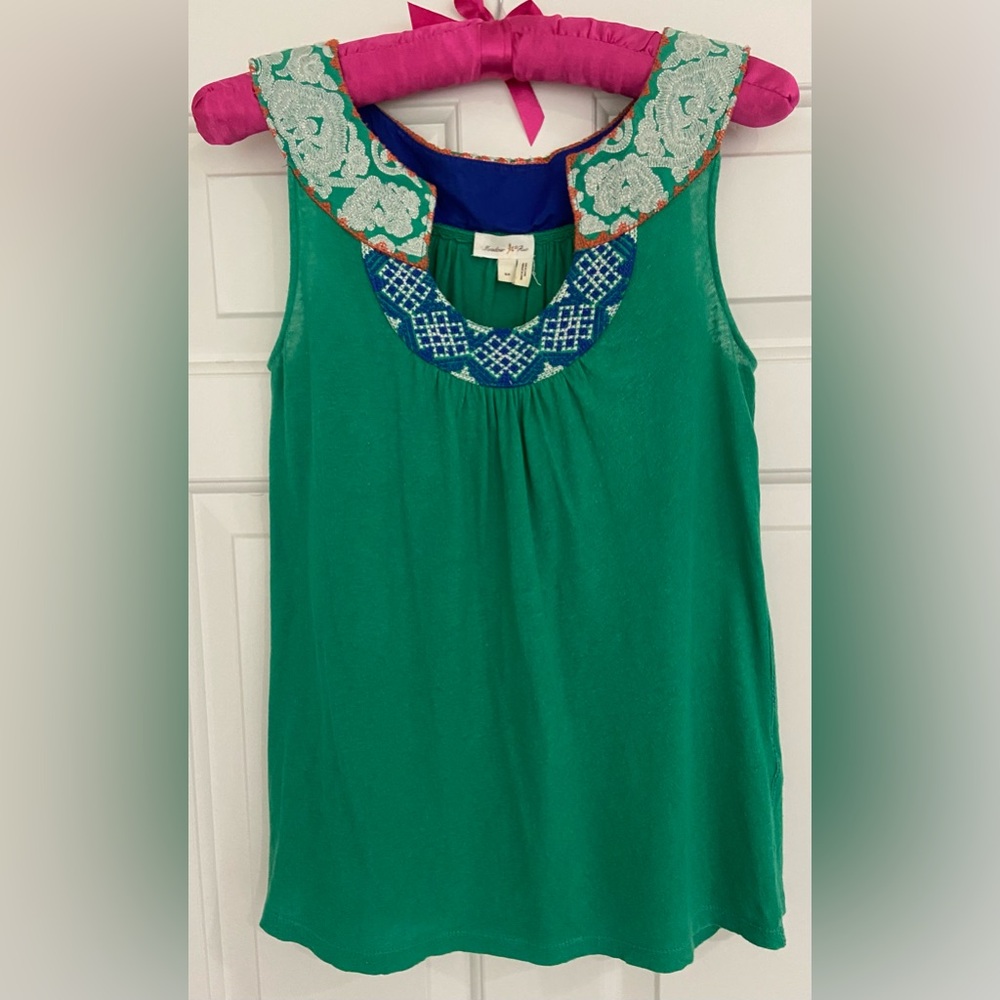 ANTHROPOLOGIE - Meadow Rue Embroidered Green Sleeveless Top (XS)